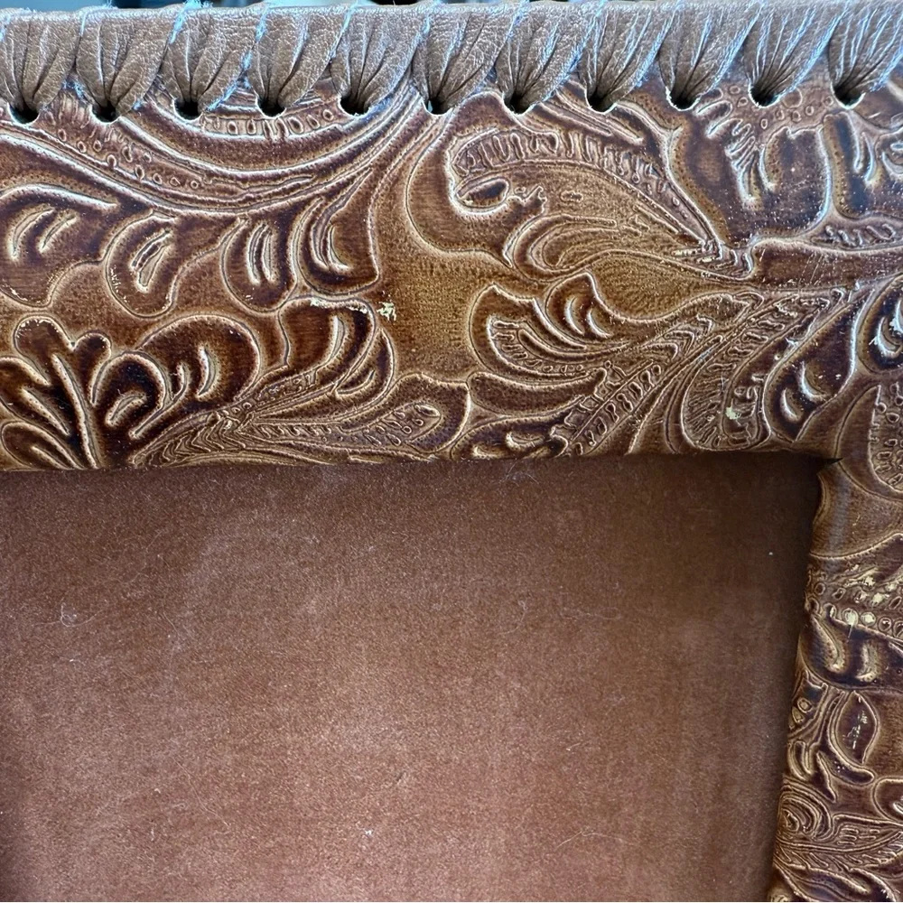 Light Brown‎ Leather Picture Frame with Velvet lining